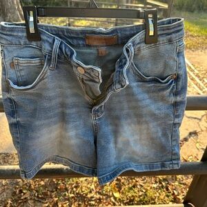 Judy Blue Light Wash Jean Shorts